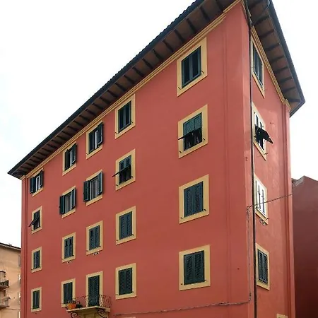 Bed & Breakfast In City Livorno